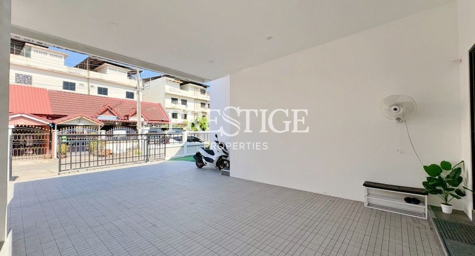 For rent 4 bedrooms house in Bang Lamung, Chonburi