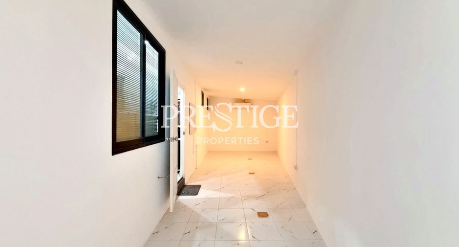 For rent 4 bedrooms house in Bang Lamung, Chonburi