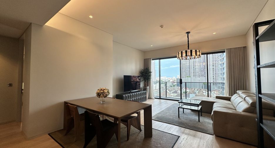 For rent 5 bedrooms condo in Watthana, Bangkok