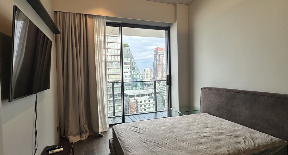 For rent 5 bedrooms condo in Watthana, Bangkok