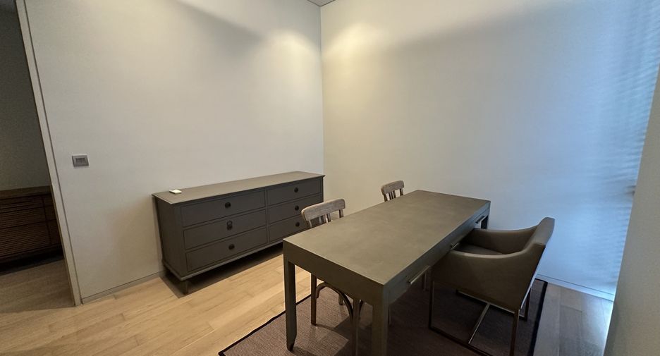 For rent 5 bedrooms condo in Watthana, Bangkok
