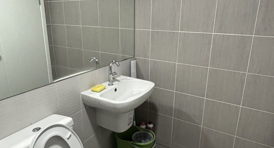 For sale 1 bed condo in Mueang Samut Prakan, Samut Prakan