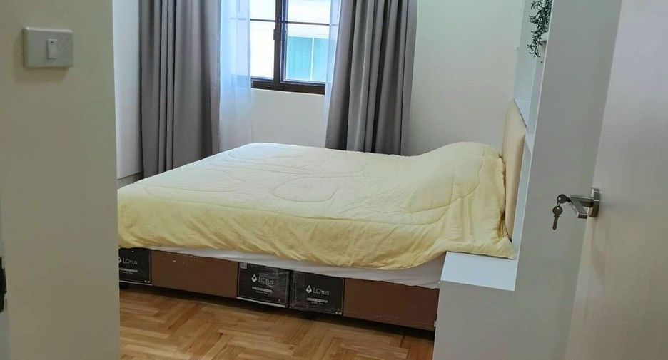 For sale 2 bedrooms condo in Watthana, Bangkok