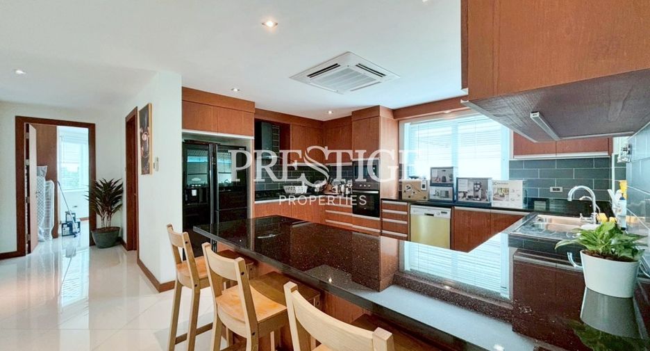 For rent 4 bedrooms house in Bang Lamung, Chonburi