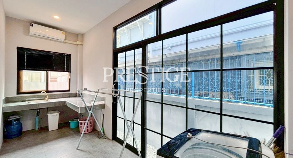 For rent 3 bedrooms house in Bang Lamung, Chonburi