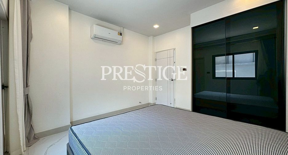 Haus zur Miete mit 5 Zimmer in Bang Lamung, Chonburi