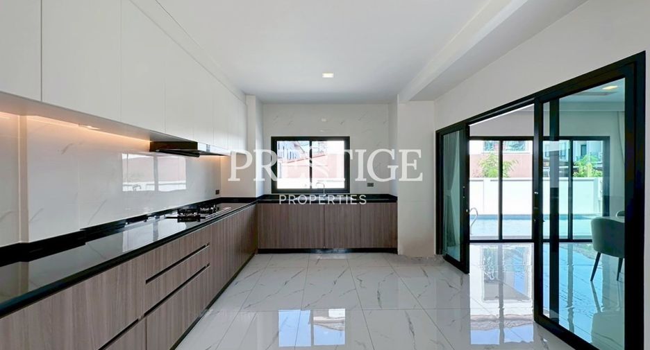 Haus zur Miete mit 5 Zimmer in Bang Lamung, Chonburi