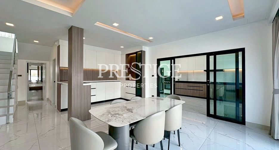 Haus zur Miete mit 5 Zimmer in Bang Lamung, Chonburi