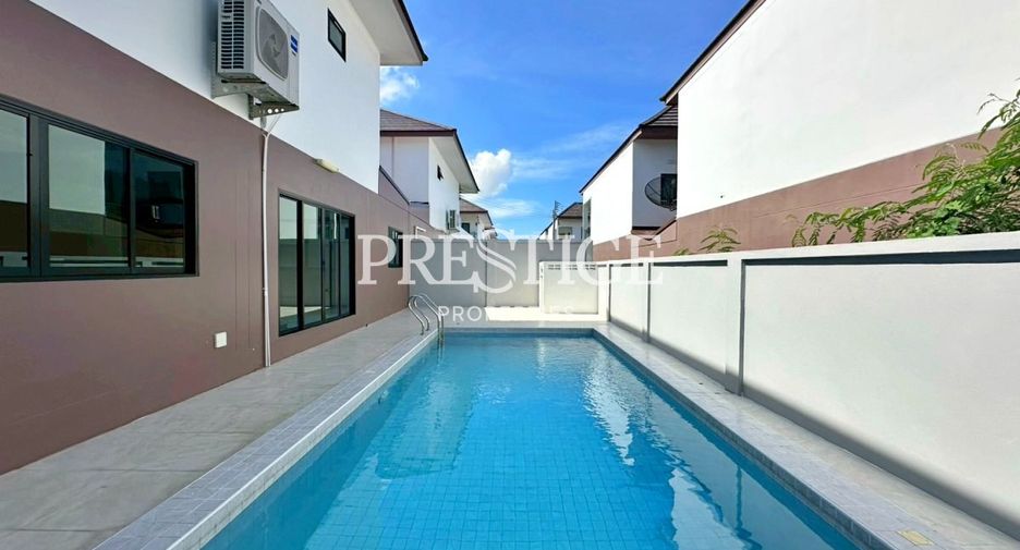 Haus zur Miete mit 5 Zimmer in Bang Lamung, Chonburi