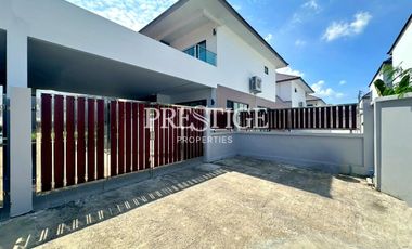 Haus zur Miete mit 5 Zimmer in Bang Lamung, Chonburi