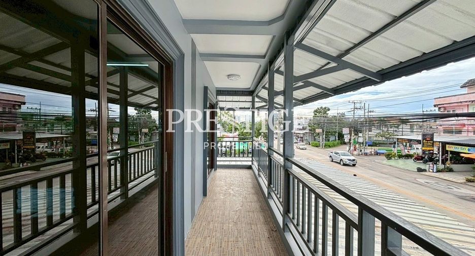 À louer 4 chambres local commercial à Bang Lamung, Chonburi