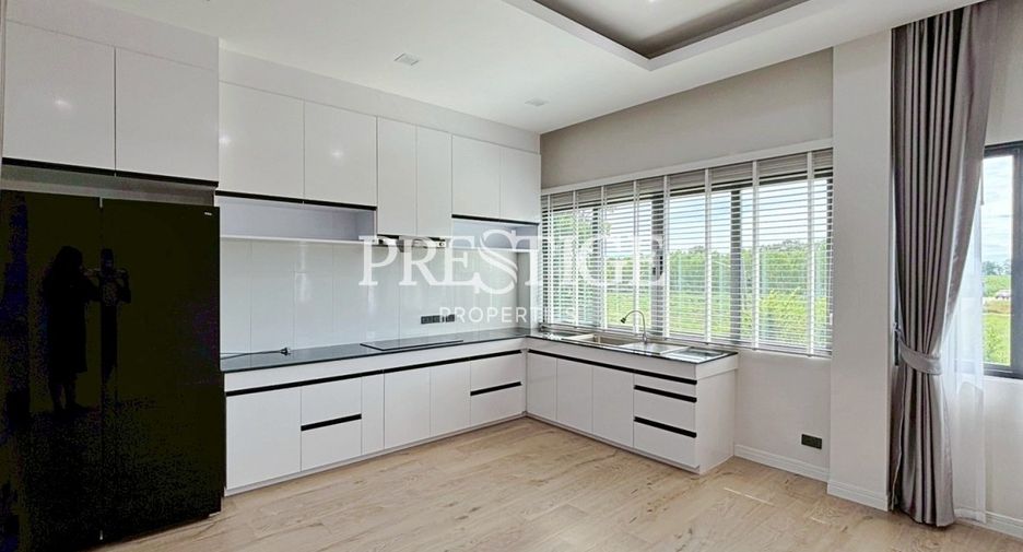 For rent 8 bedrooms house in Bang Lamung, Chonburi