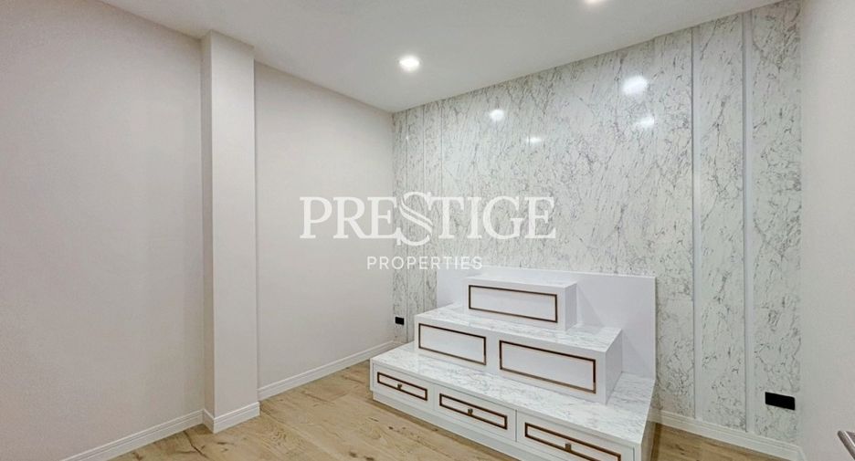 For rent 8 bedrooms house in Bang Lamung, Chonburi