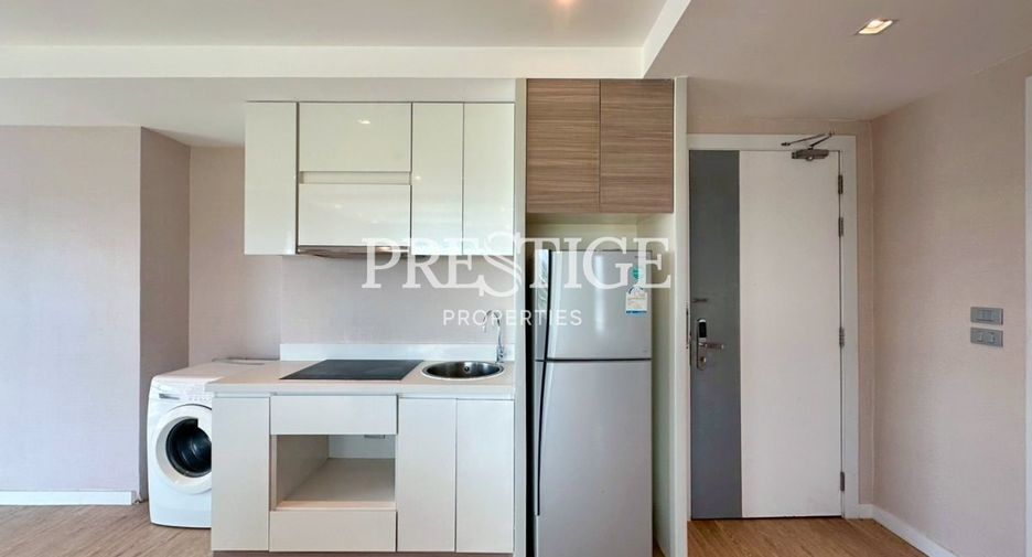 For rent 3 bedrooms condo in Jomtien, Pattaya