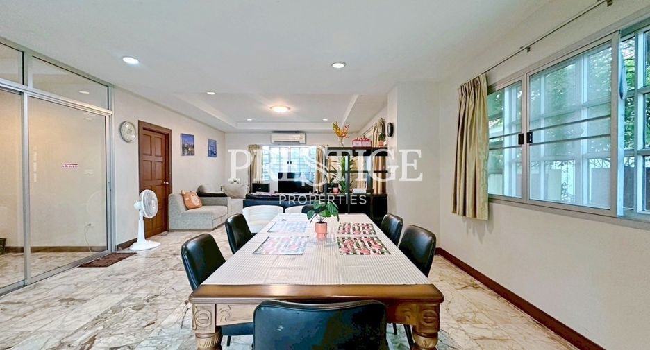 Haus zur Miete mit 5 Zimmer in Jomtien, Pattaya