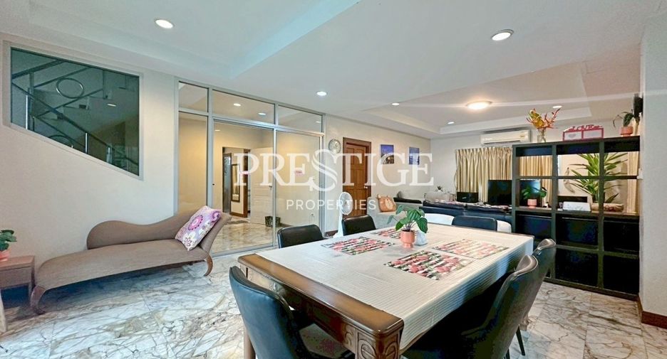 Haus zur Miete mit 5 Zimmer in Jomtien, Pattaya