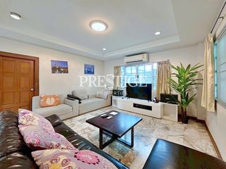 Haus zur Miete mit 5 Zimmer in Bang Lamung, Chonburi