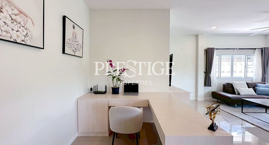 For rent 3 bedrooms house in Bang Lamung, Chonburi