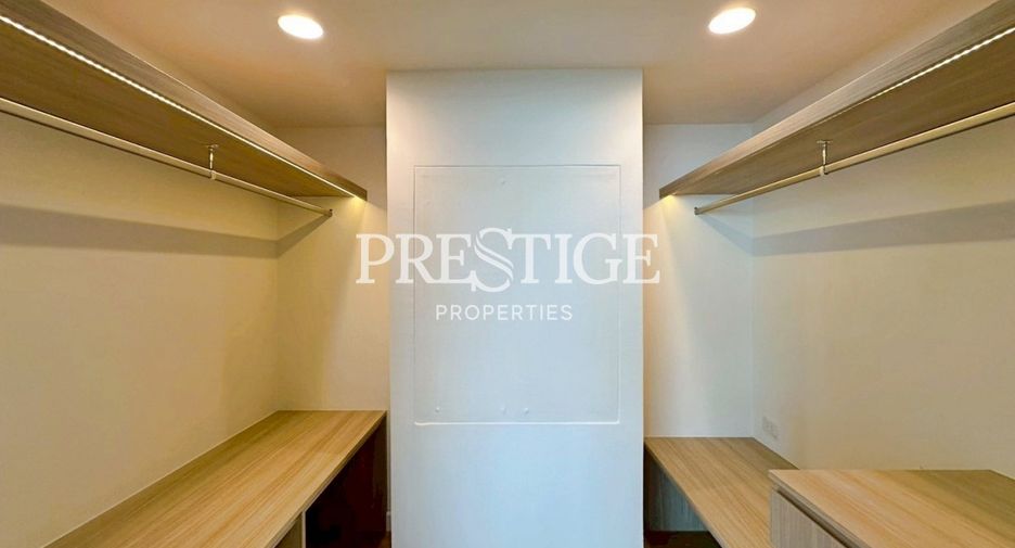 For rent 3 bedrooms condo in Na Jomtien, Pattaya