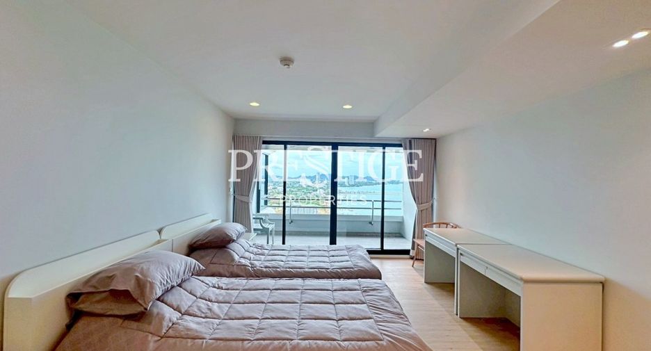 For rent 3 bedrooms condo in Na Jomtien, Pattaya