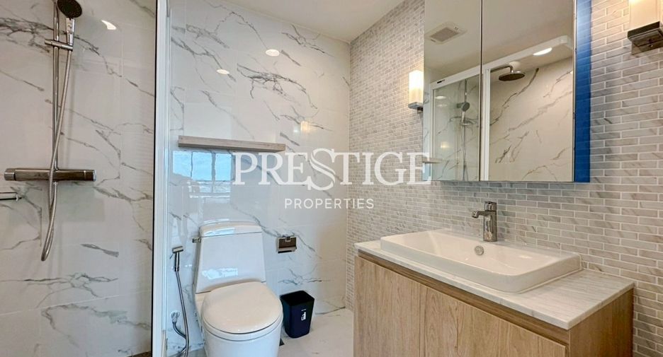 For rent 3 bedrooms condo in Na Jomtien, Pattaya