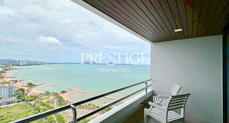 For rent 3 bedrooms condo in Na Jomtien, Pattaya