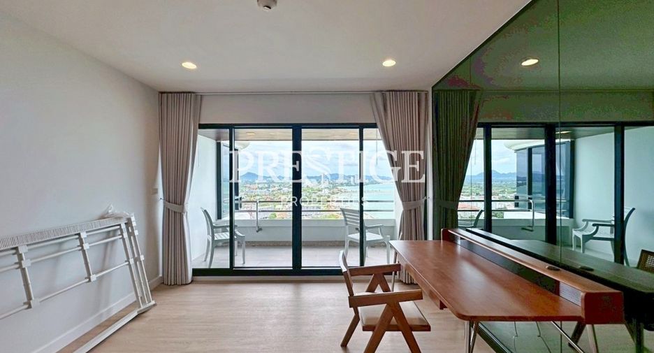 For rent 3 bedrooms condo in Na Jomtien, Pattaya