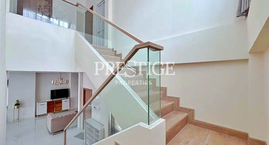 For rent 4 bedrooms house in Huay Yai, Pattaya