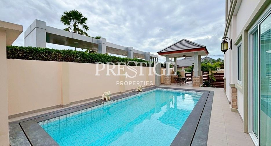 For rent 4 bedrooms house in Huay Yai, Pattaya