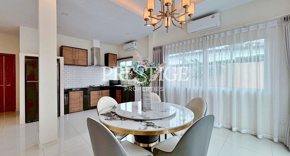 For rent 4 bedrooms house in Huay Yai, Pattaya