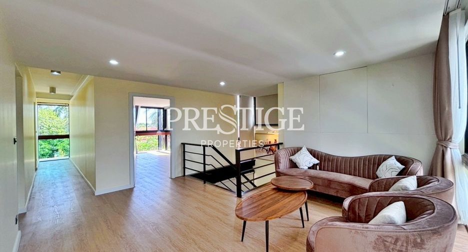 Casa en alquiler de 5 habitaciones en Bang Lamung, Chonburi