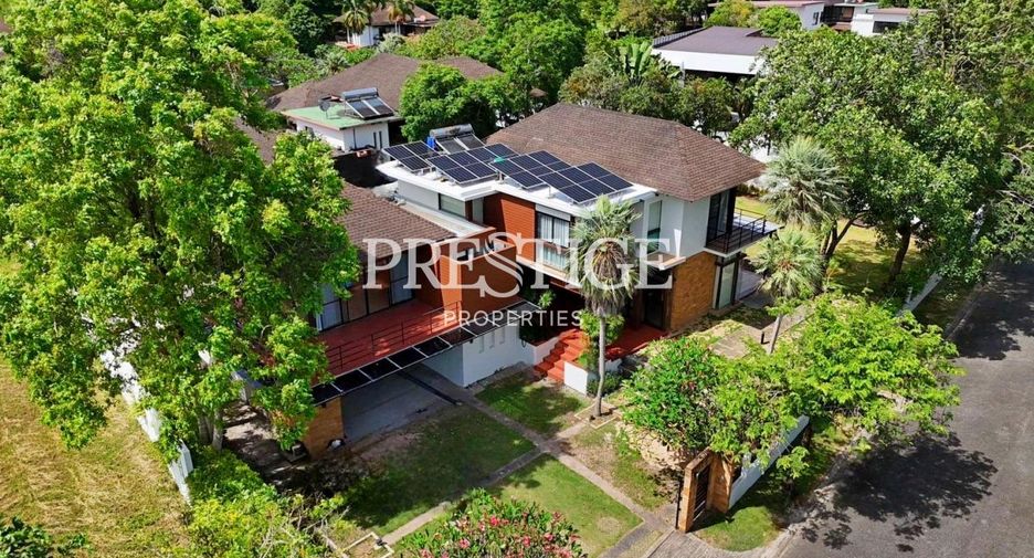 Casa en alquiler de 5 habitaciones en Bang Lamung, Chonburi