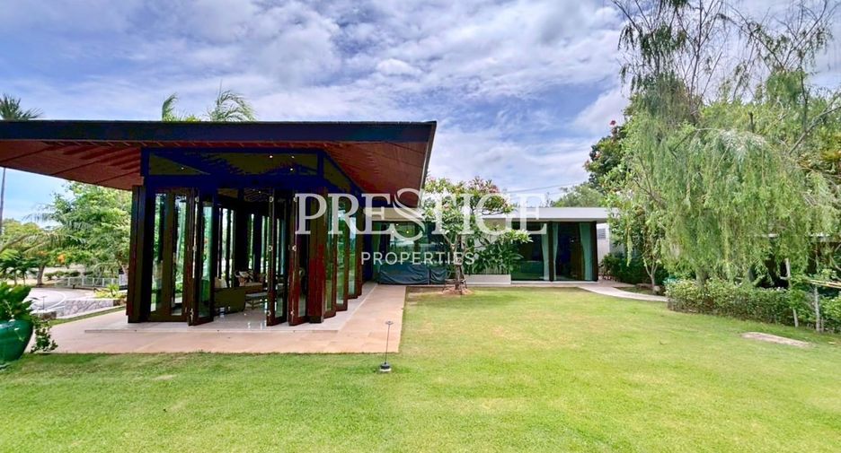 For rent 2 bedrooms house in Bang Saray, Pattaya