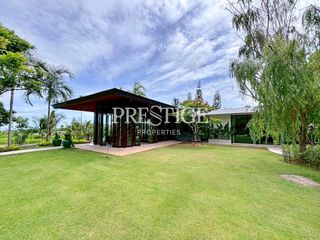 For rent 2 bedrooms house in Bang Saray, Pattaya