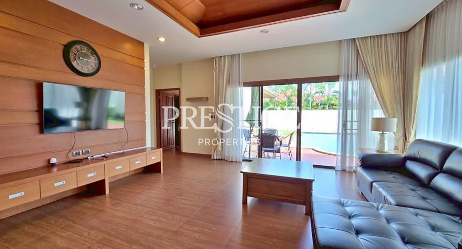 Casa en alquiler de 3 habitaciones en Huay Yai, Pattaya