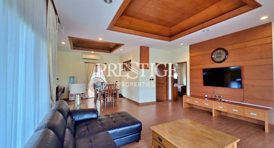 Casa en alquiler de 3 habitaciones en Huay Yai, Pattaya