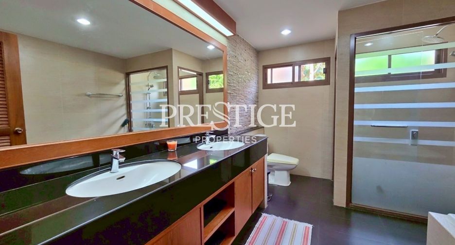 Casa en alquiler de 3 habitaciones en Huay Yai, Pattaya