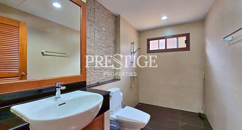 Casa en alquiler de 3 habitaciones en Huay Yai, Pattaya