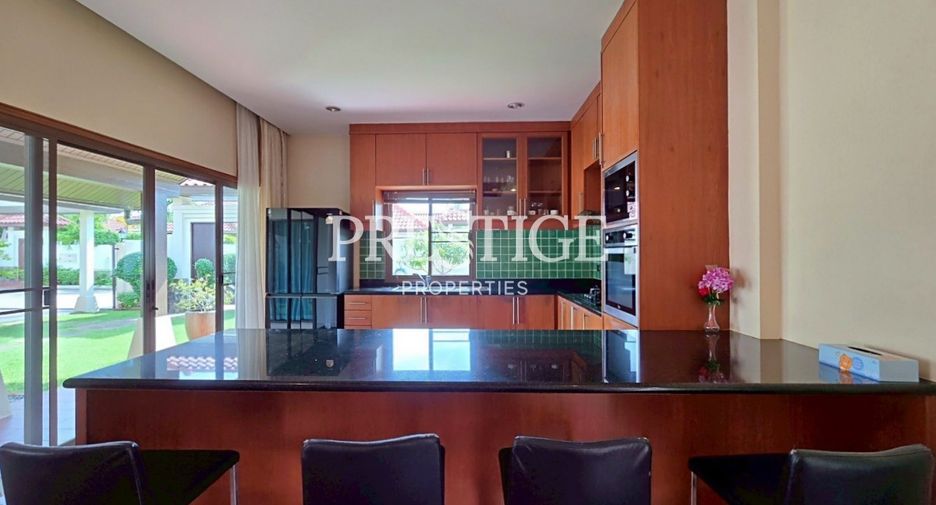 Casa en alquiler de 3 habitaciones en Huay Yai, Pattaya