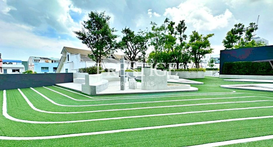 For rent 2 bedrooms condo in Bang Lamung, Chonburi
