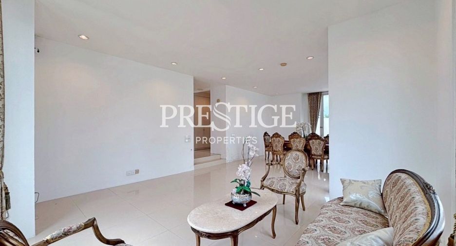 For rent 3 bedrooms house in Huay Yai, Pattaya