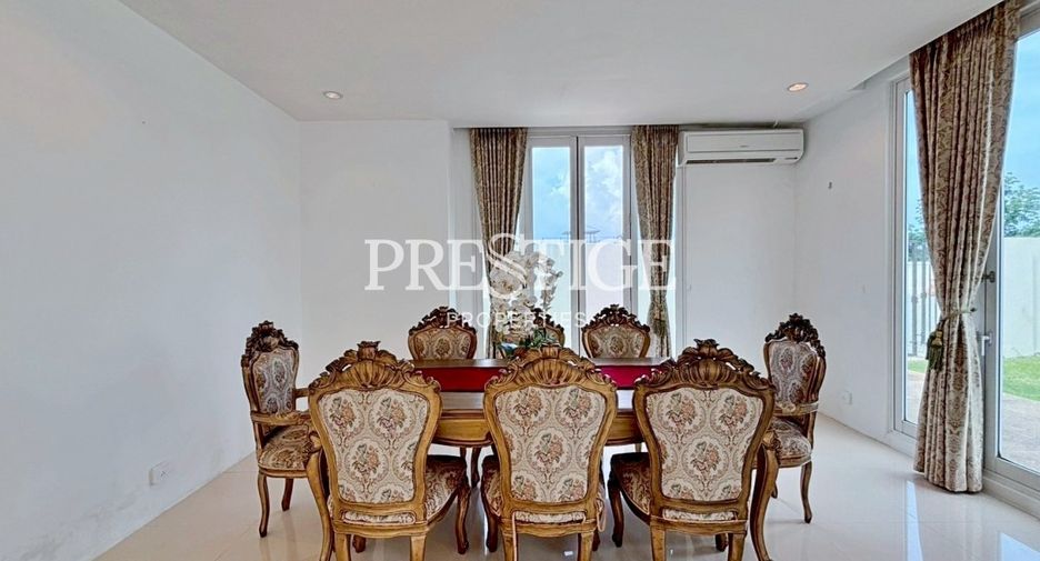 For rent 3 bedrooms house in Huay Yai, Pattaya
