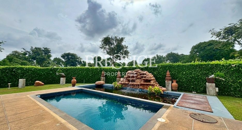 For rent 3 bedrooms house in Huay Yai, Pattaya
