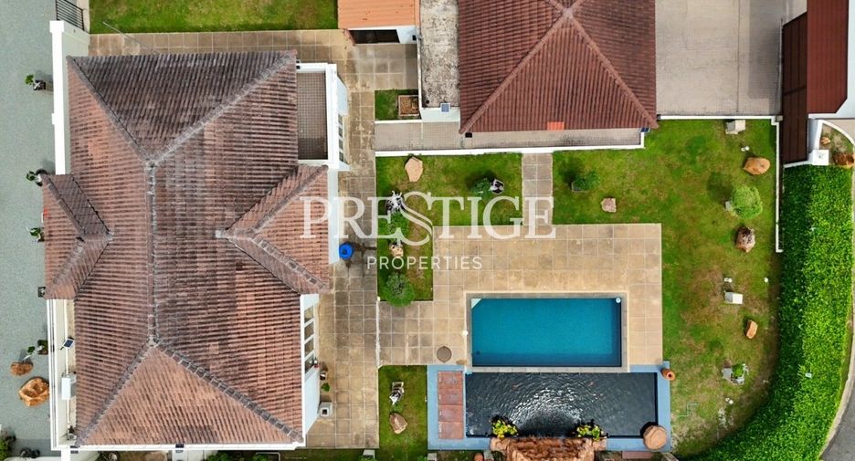For rent 3 bedrooms house in Huay Yai, Pattaya