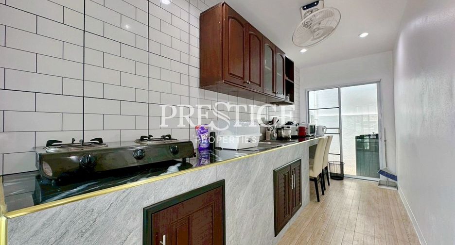 For rent 4 bedrooms house in Bang Lamung, Chonburi