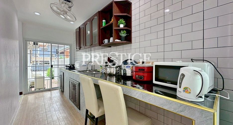 For rent 4 bedrooms house in Bang Lamung, Chonburi