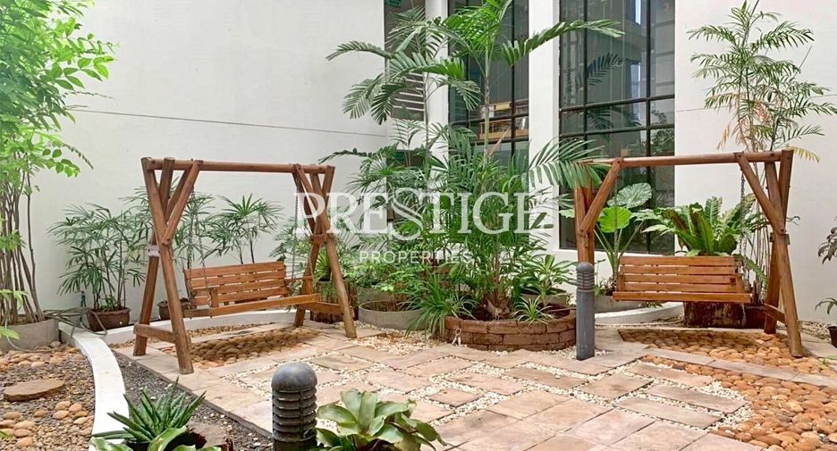For rent 2 bedrooms condo in Bang Lamung, Chonburi
