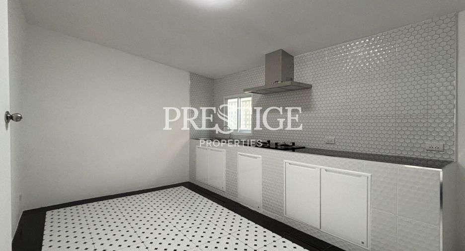 For rent 3 bedrooms house in Bang Lamung, Chonburi