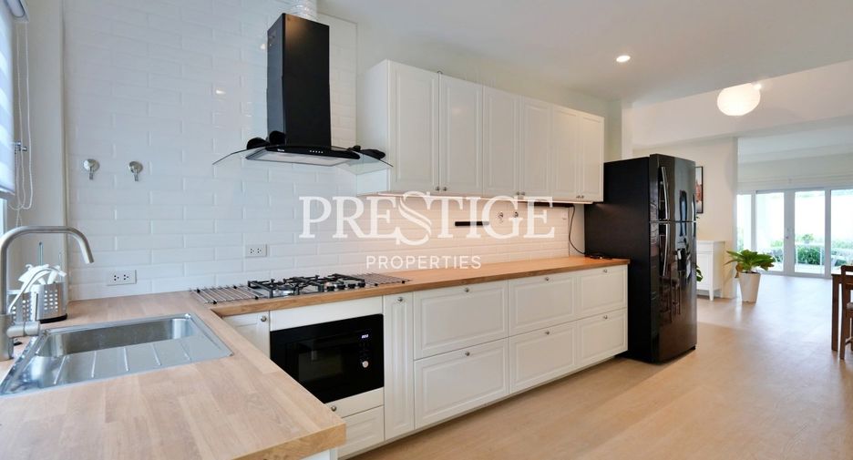 For rent 4 bedrooms house in Bang Lamung, Chonburi