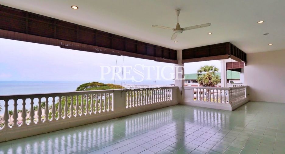 For rent 3 bedrooms condo in Na Jomtien, Pattaya